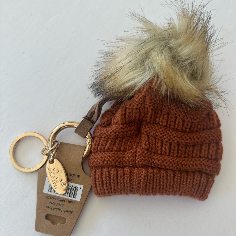 C.C Rust Knit Pom-Pom Keychain - Picture 2 of 4